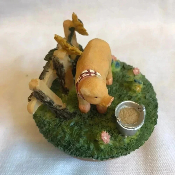 Vintage Home/Office Desk Decor Pig in the field - Picture 3 of 4